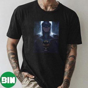 First Poster For Michael Keaton as Batman In The Flash DC Comics Unique T-Shirt