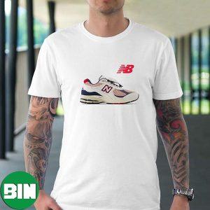 New Balance 2002R Sea Salt Navy Fashion T-Shirt