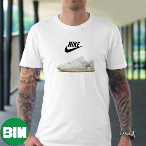 WMNS Nike Dunk Low SE The Future Is Equal Sneaker T-Shirt