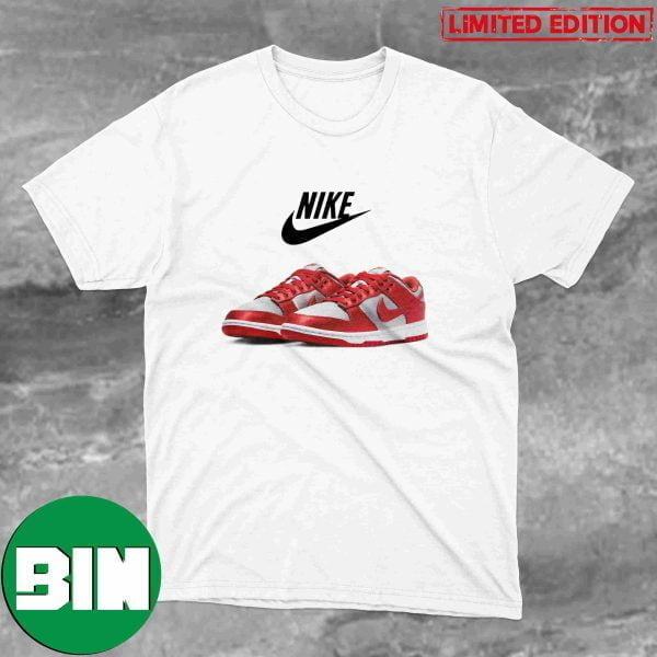 Nike WMNS Dunk Low ESS UNLV Satin Sneaker T-Shirt