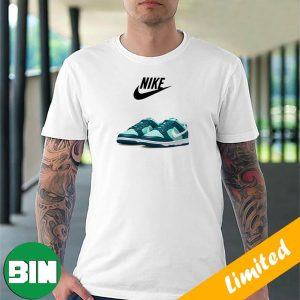 Nike WMNS Dunk Low Geode Teal Sneaker T-Shirt