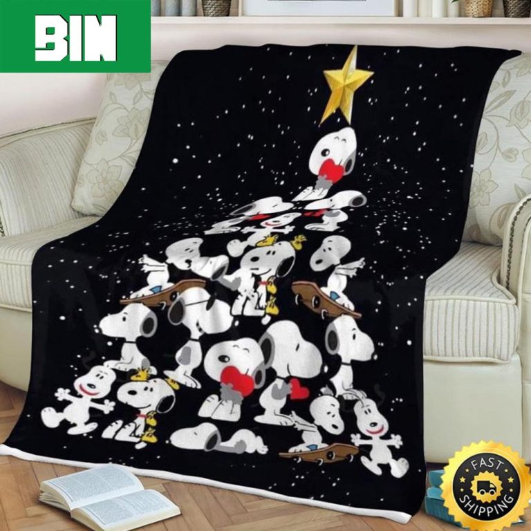 Snoopy Christmas Gift 2023 Funny Snoopy And Snowflake Pattern Blanket ...