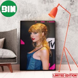 Taylor Swift For VMAs After-Party Close-up Home Decor Poster Canvas