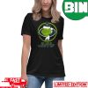 New York Giants With The Grinch Funny Sitting On Toilet NFL Christmas T-Shirt