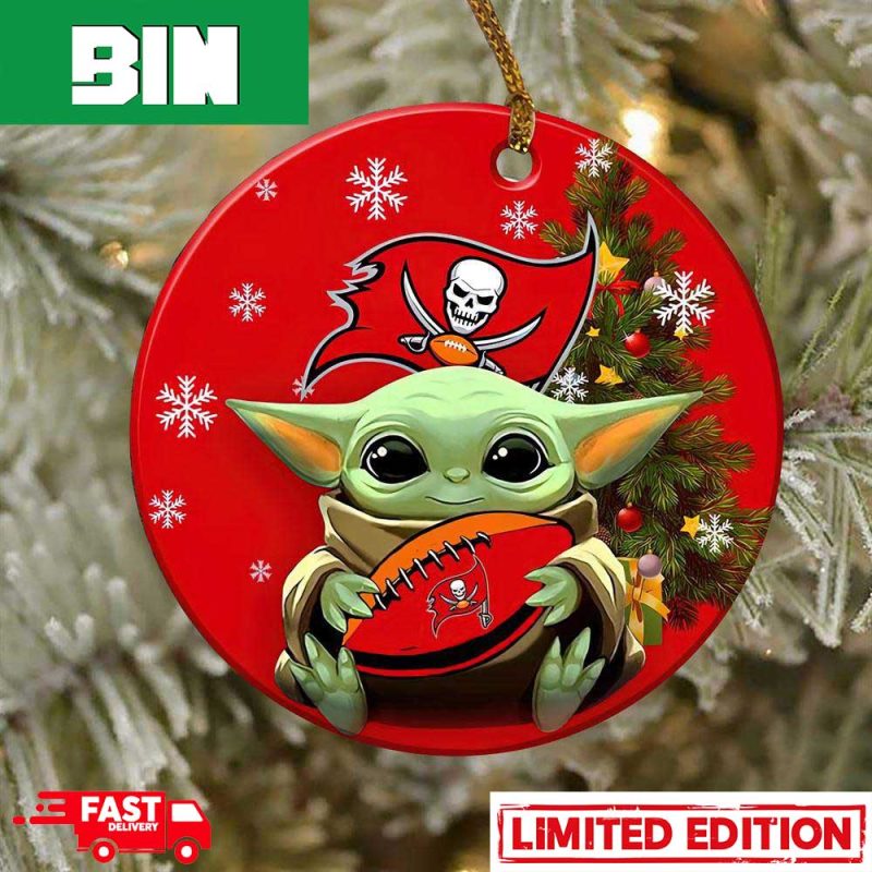 Tampa Bay Buccaneers Christmas Baby Yoda Star Wars Funny Happy NFL T-Shirt