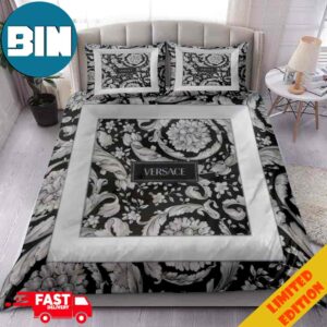 The Barocco Versace ’90s Vintage Logo Luxury Bedding Set