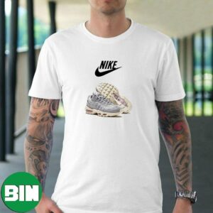 Nike Air Max 95 Grey Fog Pink Foam Sneaker T-Shirt